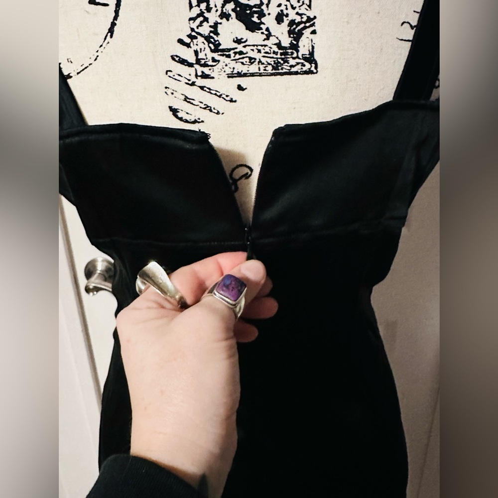 Like new Calvin Kline little black dress - Picture 7 of 10